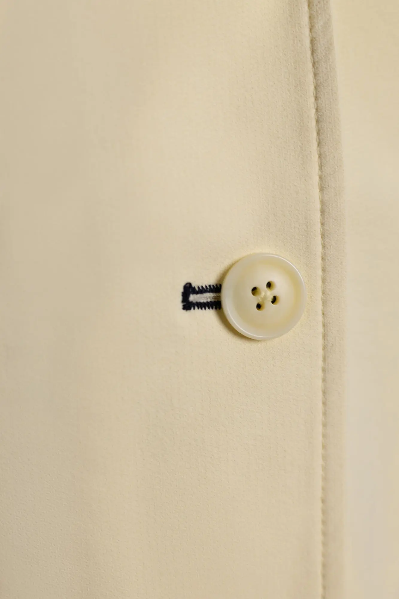 Grand Prix Ladies EQJ 3 Button Show Coat, Butter with Navy Collar - Image 6